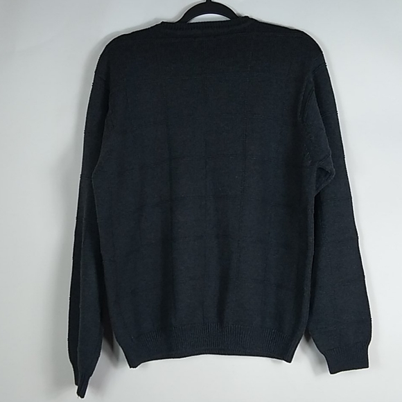 IZOD Men's Cotton Crew Neck Pullover Sweater - Picture 4 of 8